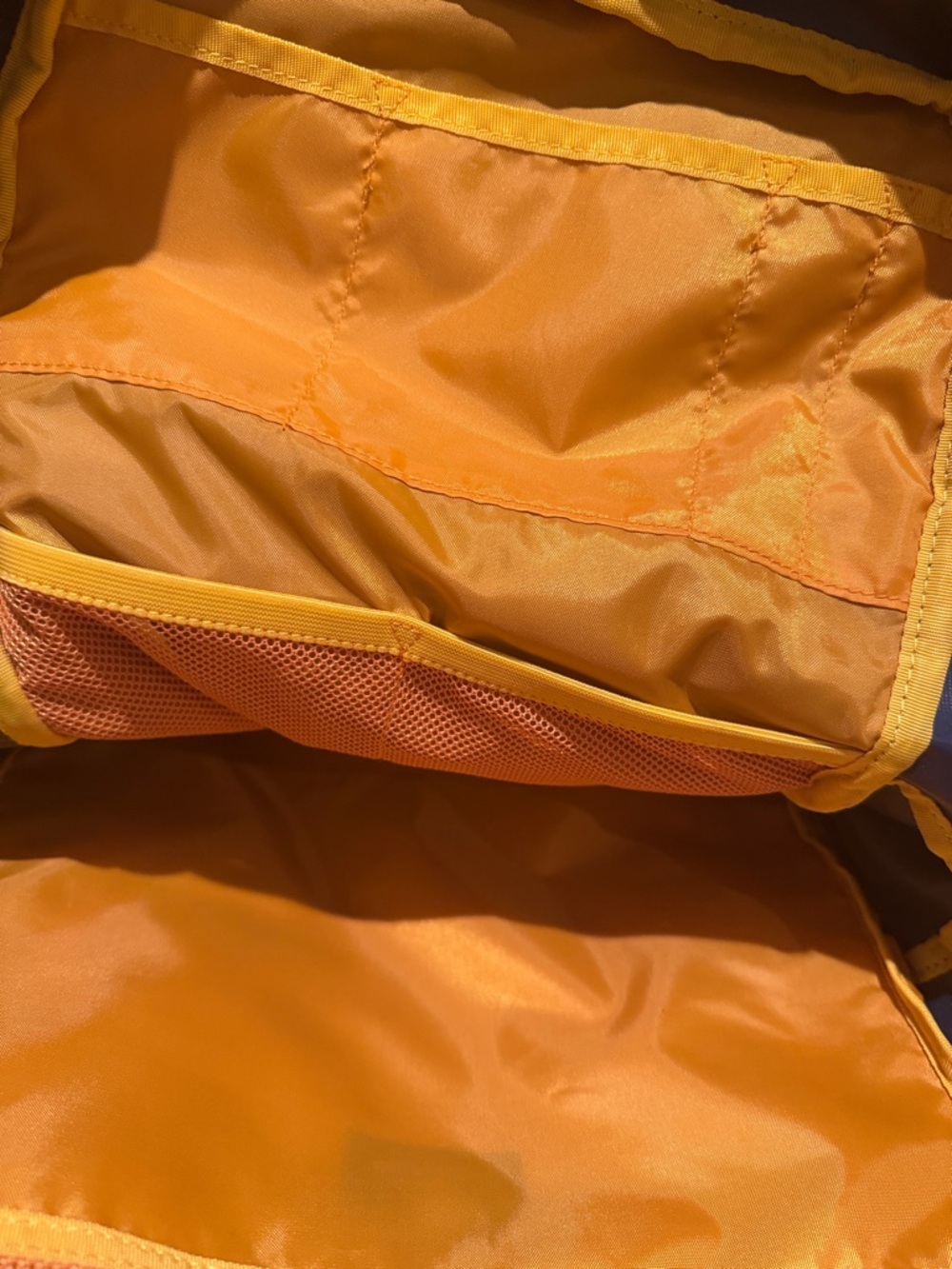 Eagle Creek Wayfinder 30L Backpack Laptop Hiking Travel Orange Yellow Blue - Picture 11 of 15